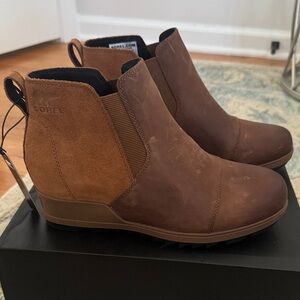 Sorel Women's Eve Pull-On Tan and Brown Ankle Booties